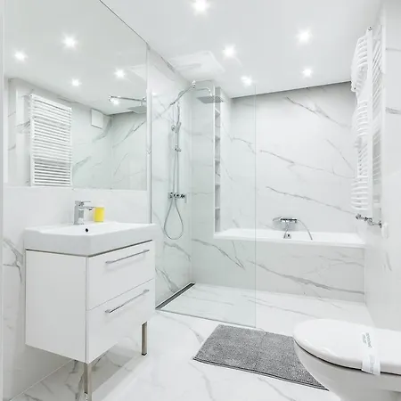 Mb - By The Sea Batorego 7 *